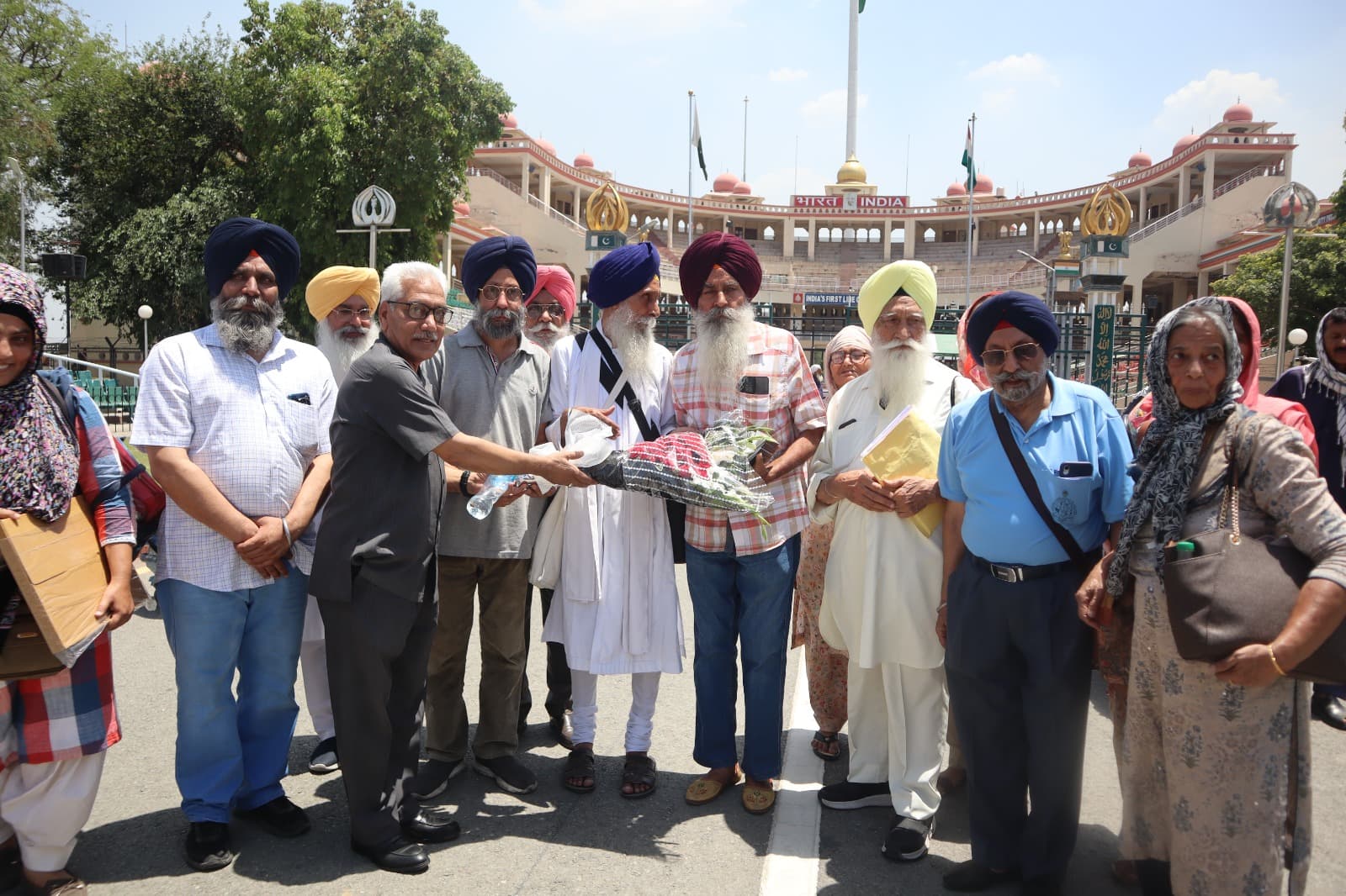 Welcome Indian Sikh Yatrees at Wahga International Border